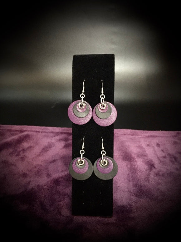 LEATHER CIRCLE EARRINGS